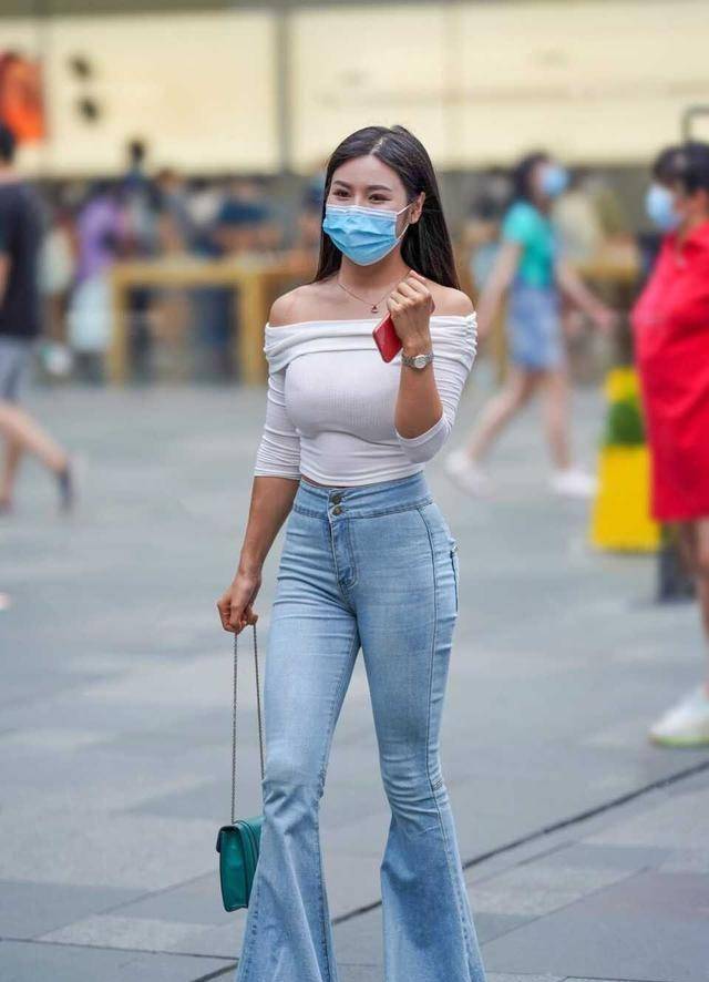 整体|简单装扮的打底裤显得干净挺阔，个性与气质并存，贴身舒适