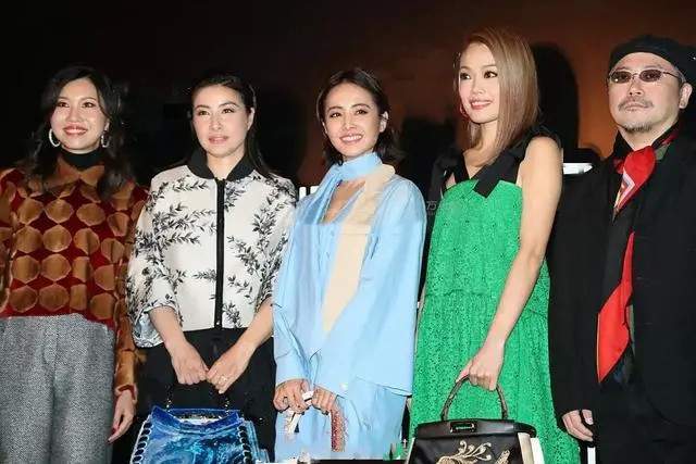 郭晶晶|郭晶晶是胖了点吗?穿衣更像“阔太太”了,站明星堆里气质也没输