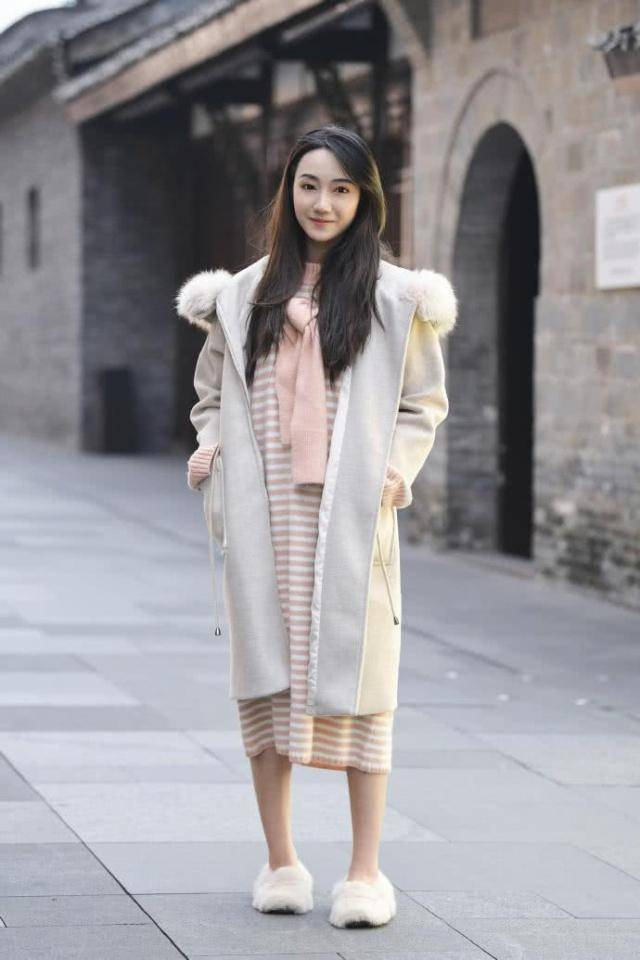 显得|连衣裙彰显淑女的气质魅力，演绎你的灵活气氛更加有型