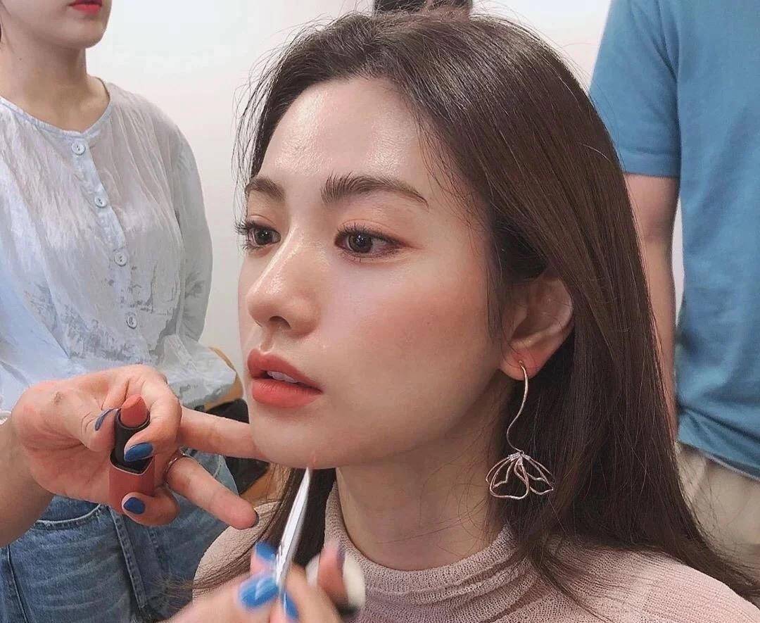 假面|这些坑你一定要知道,避开“假面感”,给你一个自然清新的妆面