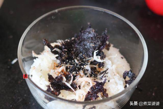 虾皮|吃不完的米饭别老炒着吃,早餐这么做,鲜咸又软糯,比蛋炒饭更香
