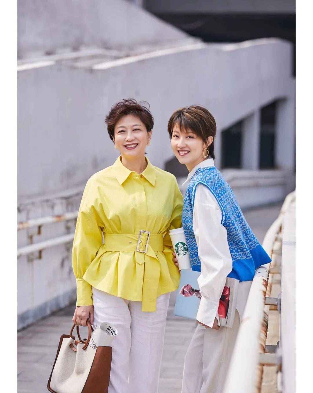 材质|女人过了60岁，少穿露腿装，阔腿裤+平底鞋，优雅时髦才更好看