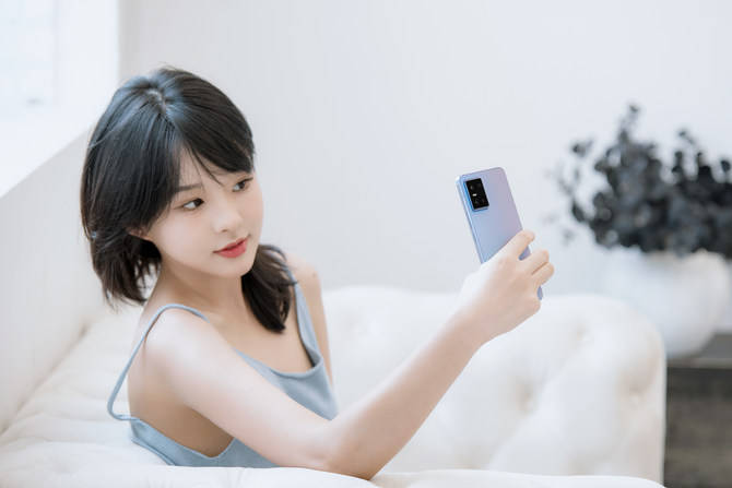 自拍|vivo S10 Pro体验：手机里的自拍APP都可以卸载了