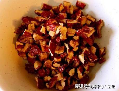 做法|晚上睡前蒸锅这样的馒头，第二天早餐就有了，又香又甜，美容养颜