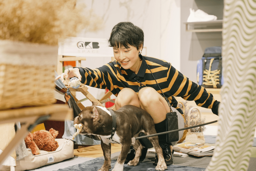 男装|从新物种@KB SPACE，看劲霸男装的新零售“进化”