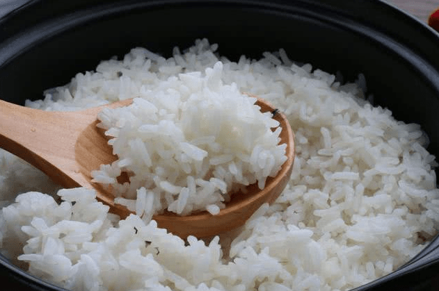 三三爱美食吃米饭 b56bd20e01fd491aaa3c1cad58c5a2bc.png