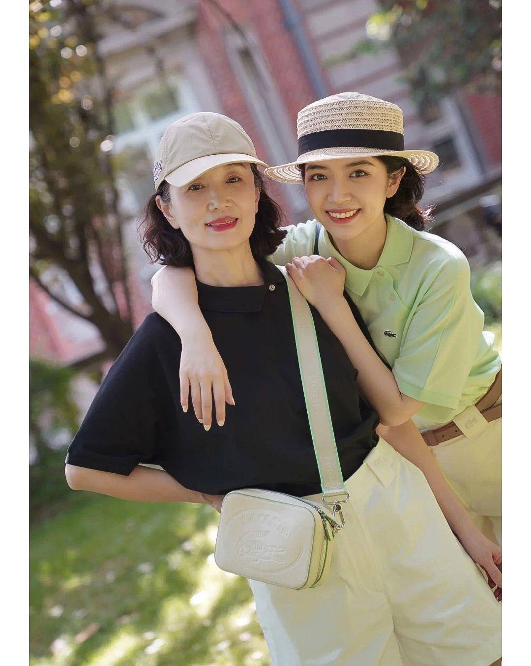 中老年|六十岁的女人，上衣+裤子怎么搭才时髦？教你3组百搭公式，美又嫩