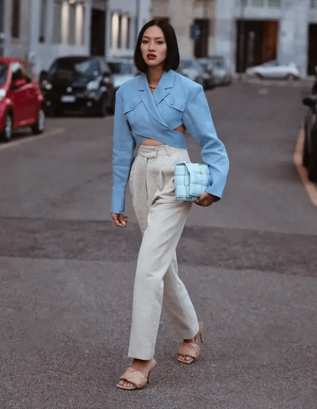 郭碧婷|郭碧婷同框小9岁昆凌，穿“露腰装”不输身材气质，看着像同龄人