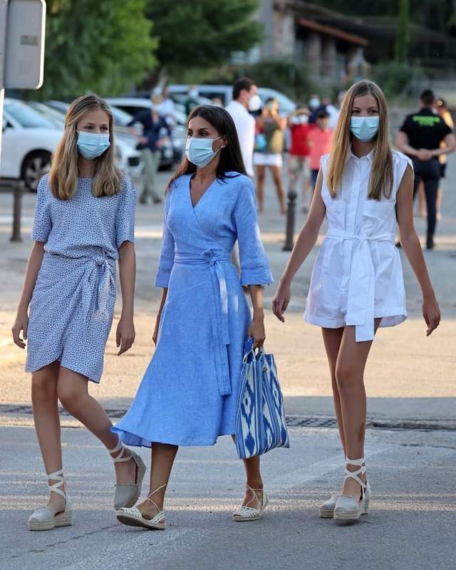 高跟|西班牙14岁小公主学姐姐穿高跟,身高超180变巨人,王后一脸不快
