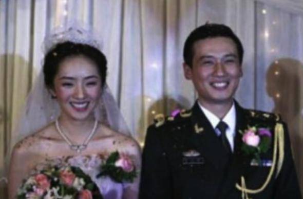 情侣|《仙剑三》的“狐狸精万玉枝”，与丈夫结婚12年，合作18部剧