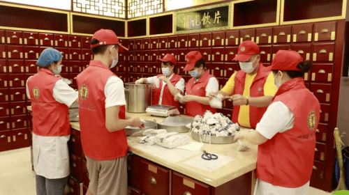 社会|疫情无情人有情 成都宝芝堂中医馆“众志成城·共同抗疫”