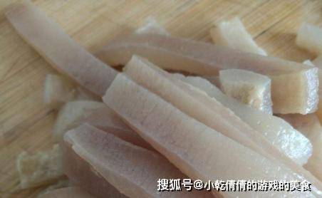 下锅|夏天已经来了，教大家做一款肉皮冻，配点小酒，赶紧来试试看