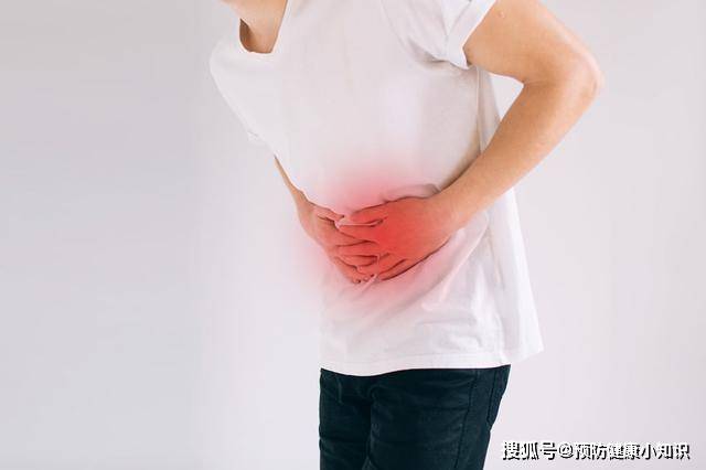 症状|肝脏变硬，腹部先知！提醒：腹部出现2个迹象，提示你该体检了