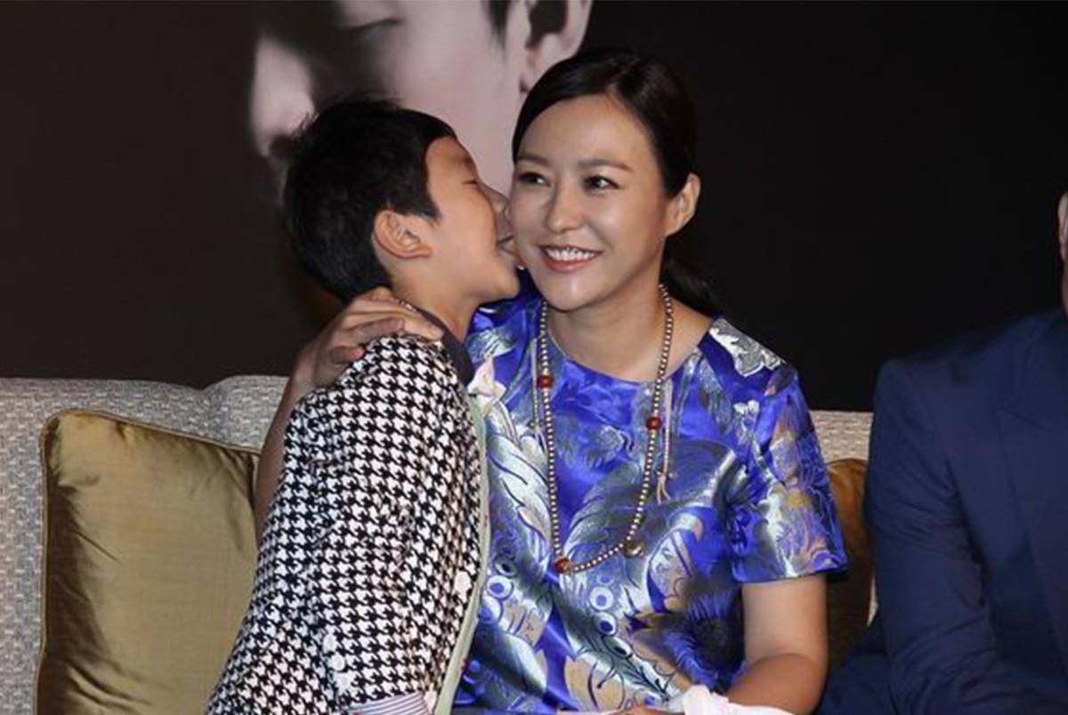 多少斤才没有双下巴 3029d687626540848e4ebd66e0b8d728.jpeg