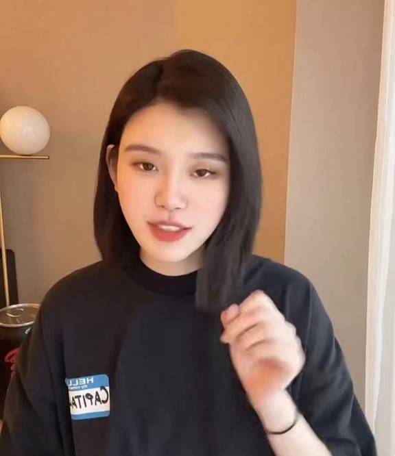 何猷君|奚梦瑶短发出镜，自曝怀二胎孕吐强烈去看中医，被猜测怀的是女孩！