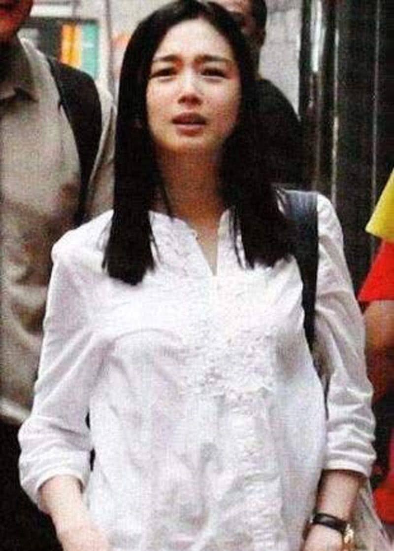 原創朱麗倩為了劉德華有多能忍天王嫂隱形23年46歲高齡才生下女兒