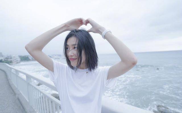 静脉|黑黄皮的女生，怎么让自己干净大方？以下3个配色诀窍，简单实用