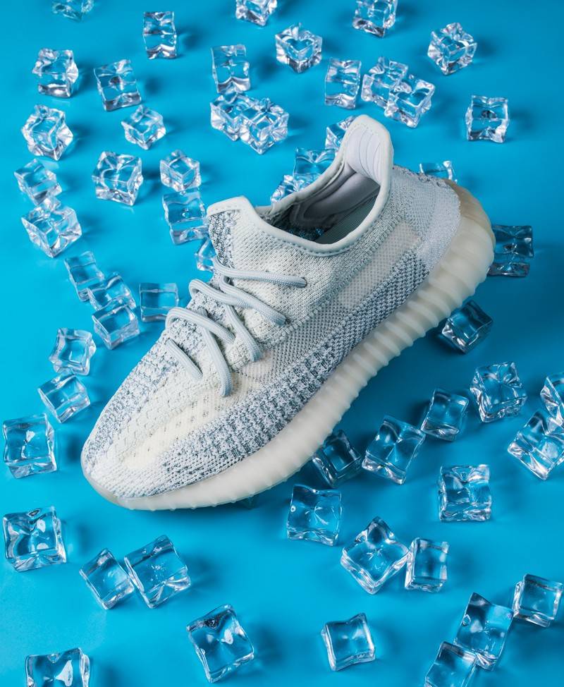 入手|阿迪真把 Yeezy 价格打下来了！满天星跌了一万多！销量全线暴涨！