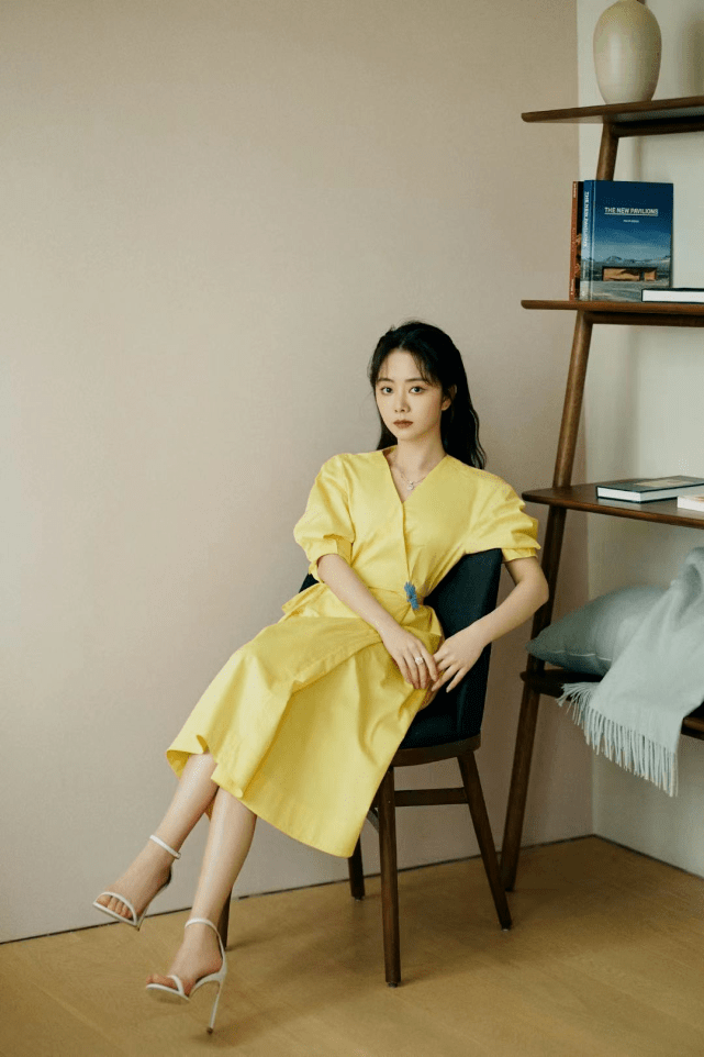 亚洲|黄色系高调入主时尚圈！4种单品助力元气穿搭，很适合亚洲女孩