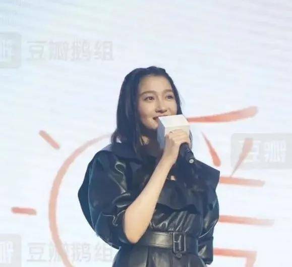 袖子|为什么我说论身材，小头长腿关晓彤不及大头短腿杨紫？