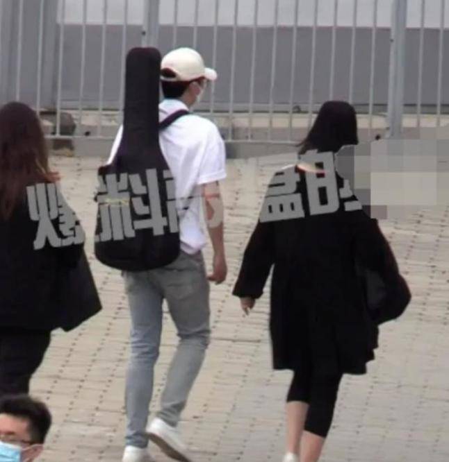 张总|谢娜产子希望落空？品牌方证实二胎是女儿，孩子出生后迟迟未公布！