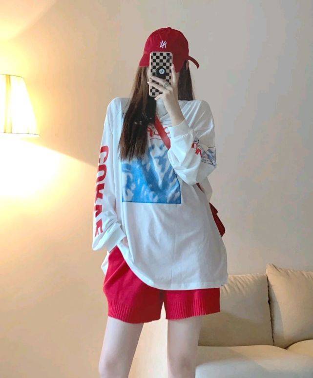 颜色|红色服装虽然很张扬，但只要穿对了，不仅吸睛还很惊艳