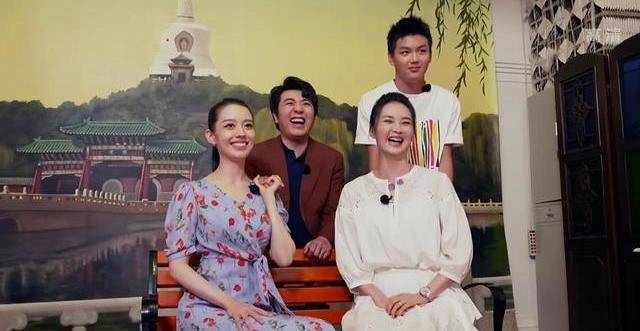 视觉|真正懂时尚的女人，夏天很少穿裤子，优雅长裙显白又时髦