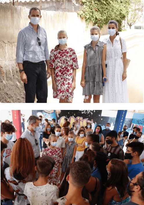 莱昂|16岁莱昂诺尔不再扮成熟,一身碎花套装衣元气满满,比妹妹还显小