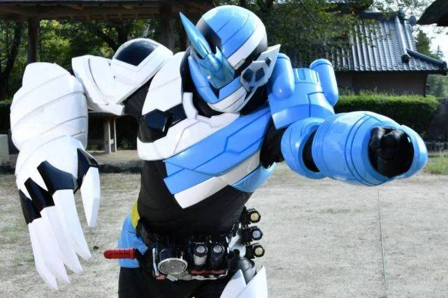 假面骑士build的形态写真一-搜狐大视野-搜狐新闻