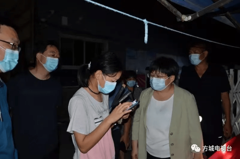 方城县委副书记,县长李霞督导检查疫情防控工作