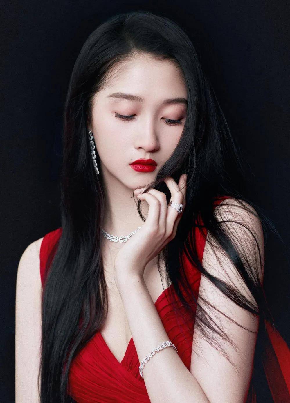 品牌|快把裤子脱掉！今夏最撩人的“法式裙”，显瘦绝绝子！