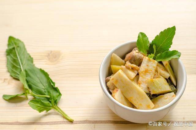 有关|肾长“石头”?主要与4种不良饮食有关,男性朋友注意了