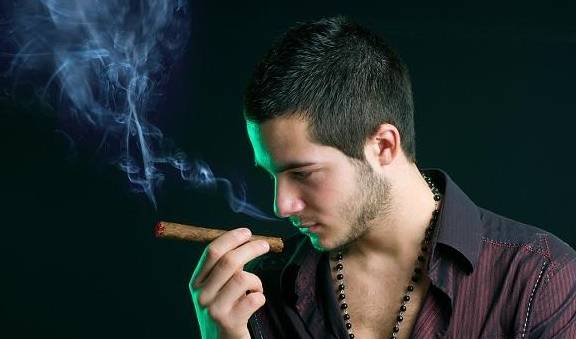 代谢|加速男性衰老的6个行为，不吃早餐排最后，第1名是很多人的通病
