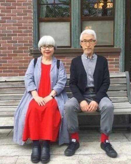 元素|日本白发老夫妇靠“情侣装”走红，简单舒适又美好，这才叫优雅