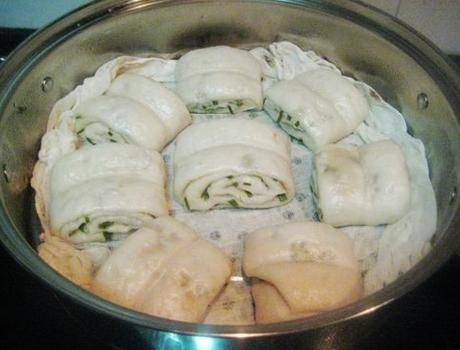 补充|花卷这样做，一卷一压，葱香浓郁，早餐给孩子吃，补充满满能量