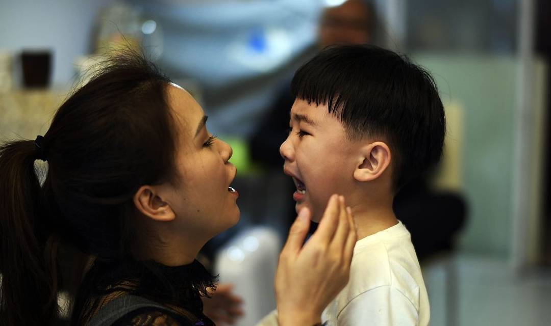 因为|孩子在幼儿园就不拉臭臭?背后原因,爸妈一直忽视了,影响颇大