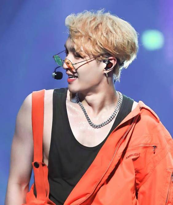 夏天|实力为王,张艺兴Krump出圈,被街舞4外国舞者连连称赞