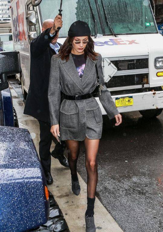 姐妹|Hadid 姐妹现身米兰时装周，两人同一个妈生，气质差别太大！