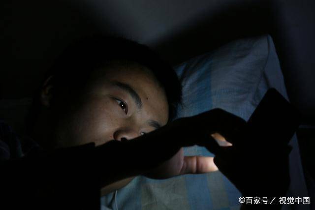 严重|43岁男子不沾烟酒，查出糖尿病，医生叹息：2件事做太多，害了他