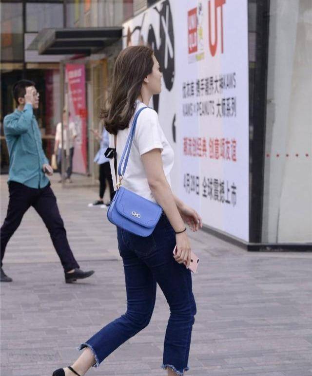 高跟鞋|身材修长的打底裤美女，简单搭配就能让造型美感进阶，还有气质
