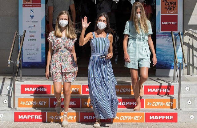 设计|西班牙王后的回眸镜头超惊艳！穿吊带裙秀强悍肌肉，大小公主变美