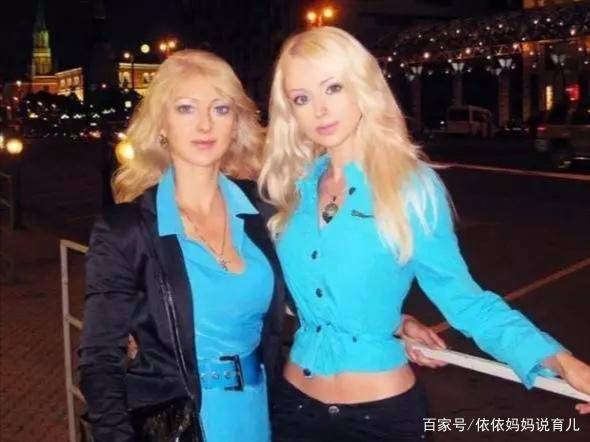 补充|母女三人整成芭比娃娃走红，爸爸男朋友都分不清，网友：别亲错了