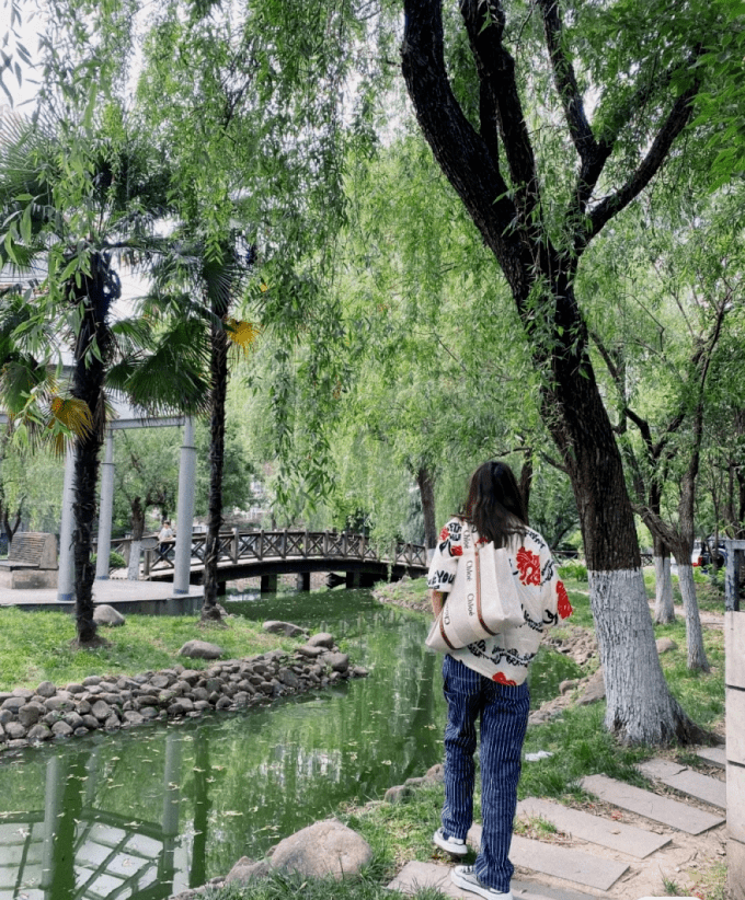 什么|大表姐的夏日穿搭,每一套都值得借鉴