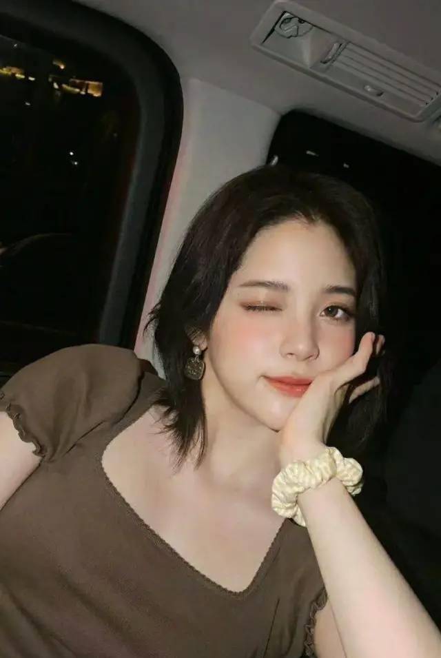 7661bc43f9c44b4cbba5982ea70a013c.jpeg