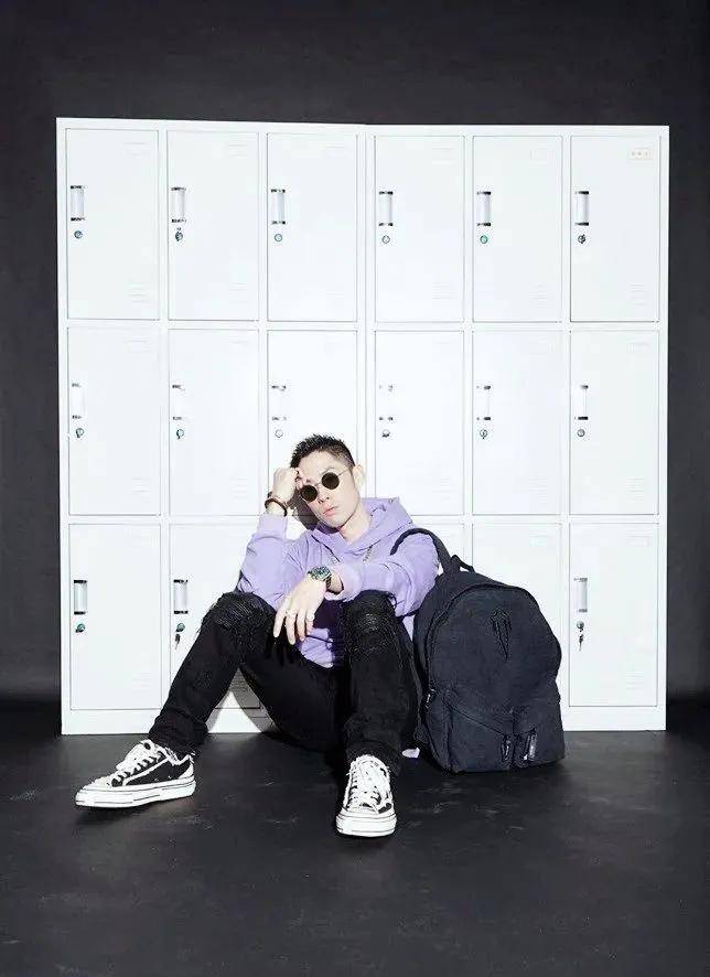 文化|年度笑话，听吴签讲潮流