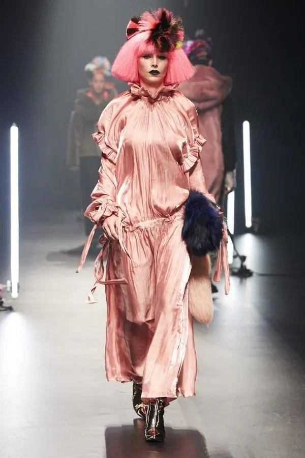 文化|打造Angelababy、倪妮霸榜仙女裙的设计师,进入时尚圈竟是偶然?