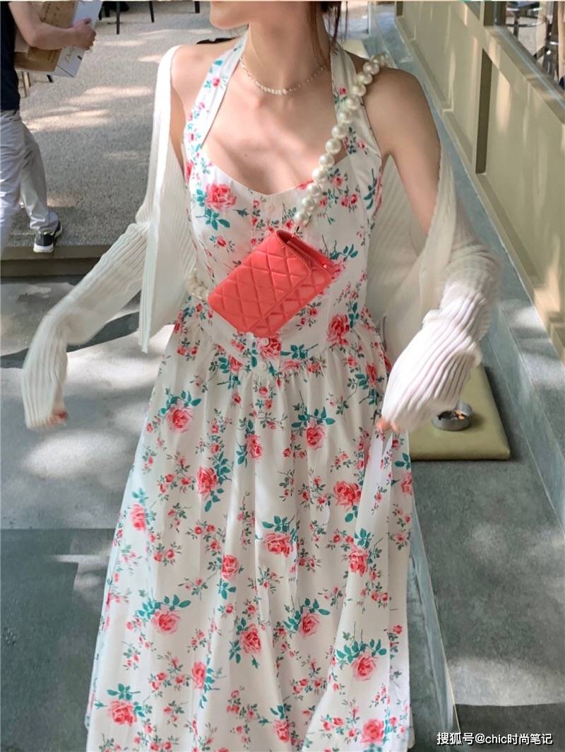 美貌|去海边或者水上乐园，怎样不费心机体现“ 清水出芙蓉 ”的感觉