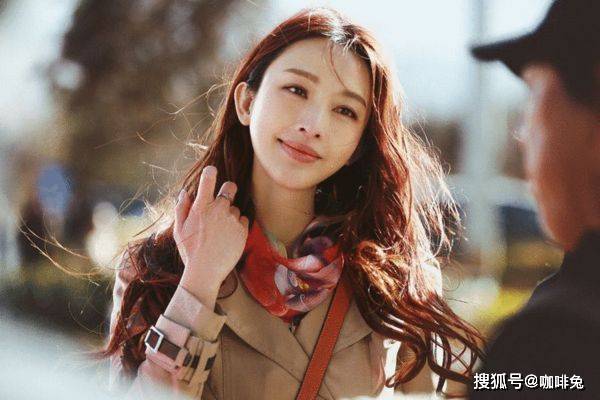 范来|美艳脱俗的张俪真时尚魔鬼 没有驾驭不了的衣服，每件都美到了极致