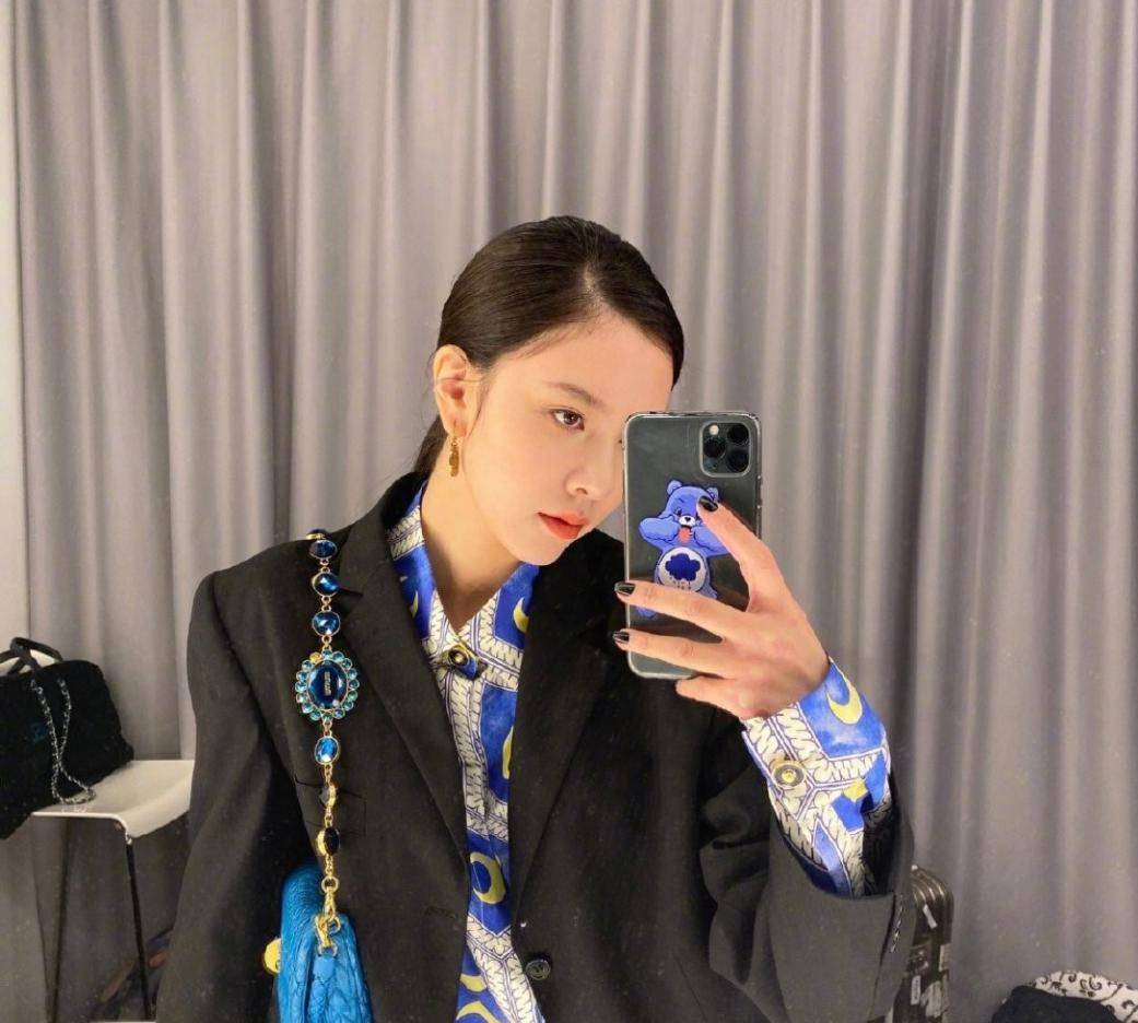 丝绸|夏夏来件爆款吧，“液体衬衫”绝不是浪得虚名，高级时尚全都给你