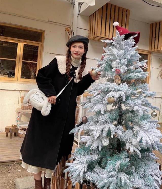 羽绒服|冬天更要穿出少女感，无需担心年龄，减龄穿搭就足够了